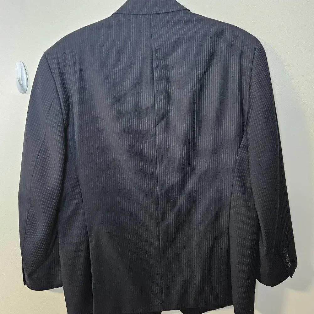 Calvin Klein Sport Coat Blazer Pinstripe Black 100% Wool 3 button Flap Pocket Me